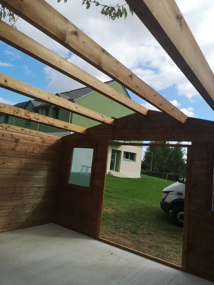 nos realisations amenagements exterieurs pergolas portail motorise car pot cloture et portail portillon et terrasse (10)